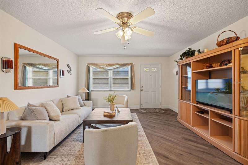 2 bedroom Condominium at 6070 80th Street #410, Terrace Park Of Five Towns, St Petersburg — photo 2