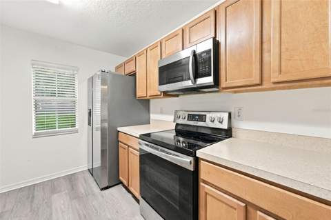 37640 Aaralyn Road, Zephyrhills FL - photo 12 of 29