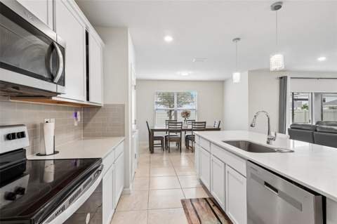 5016 Blue Hammock Court, Kissimmee FL - photo 11 of 81