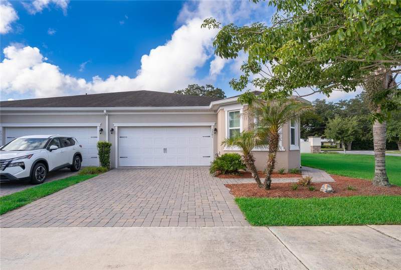Oaktree Pointe Villas