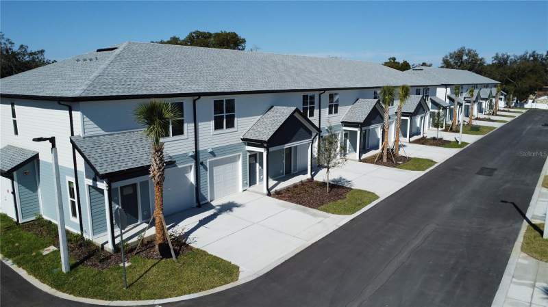 1129 E CAROLINE STREET home for sale in Lake Tavares Townhomes Homes for Sale: 2 Listings
