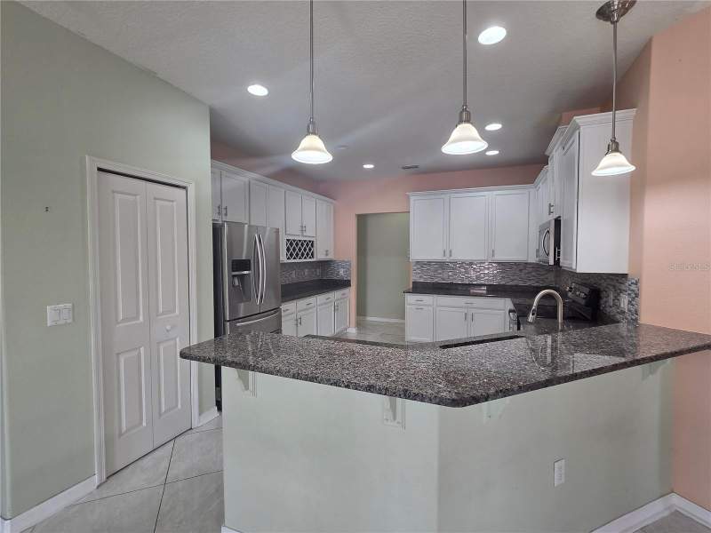 4 bedroom Single Family Residence at 11114 Hartford Fern Drive, Moss Landing Ph 3, Riverview — photo 4