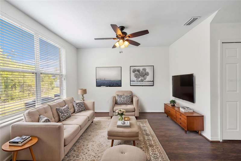 3 bedroom Townhouse at 6229 Olivedale Drive, Villages Of Bloomingdale Ph, Riverview — photo 4