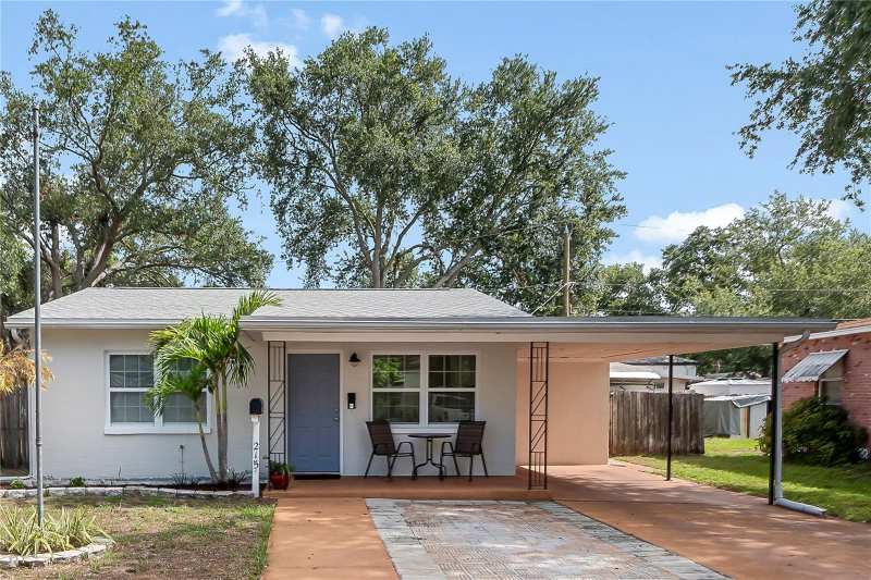 3 bedroom Single Family Residence at 2151 44th Avenue, Harris School Sub No. 1, St Petersburg — photo 1
