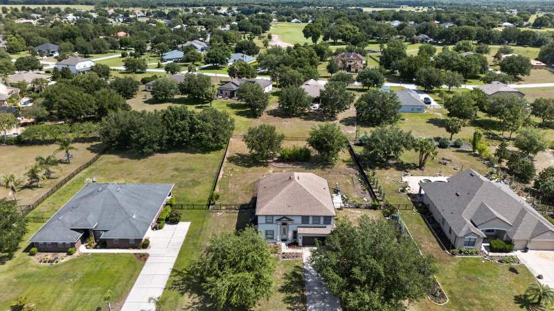 5 bedroom Single Family Residence at 24215 Weldon Drive, Upson Downs, Eustis — photo 2
