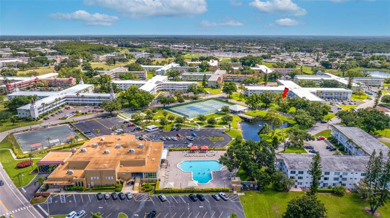 2 bedroom Condominium at 2449 Columbia Drive #17, On Top Of The World, Clearwater — photo 4