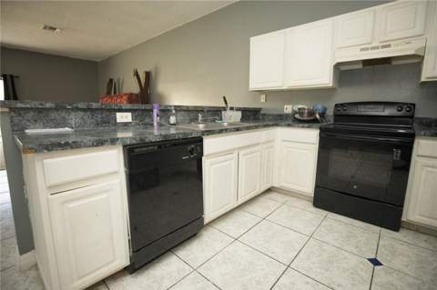 1055 Universal Rest Place, Kissimmee FL - photo 10 of 32