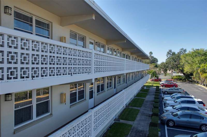 2 bedroom Condominium at 8101 11th Street #319, Gateway Square Apts, St Petersburg — photo 2