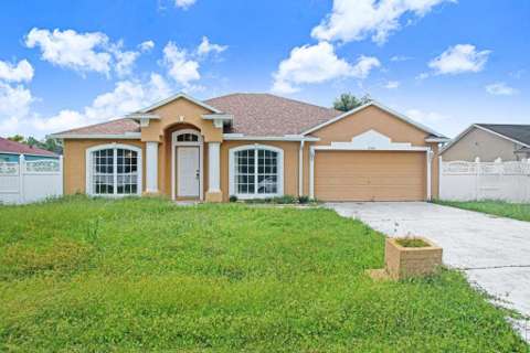 352 Clermont Drive, pool for sale in Kissimmee