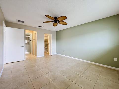 2733 Countryside Boulevard #105, Clearwater FL - photo 19 of 43