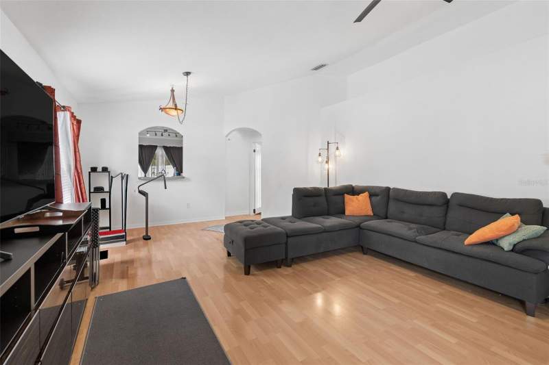 3 bedroom Single Family Residence at 10731 Navigation Drive, Panther Trace Ph 1A, Riverview — photo 4