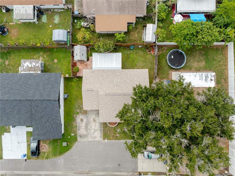 3 bedroom Single Family Residence at 10118 Hunters Point Court, Timberlane Sub Unit 3B, Tampa — photo 4