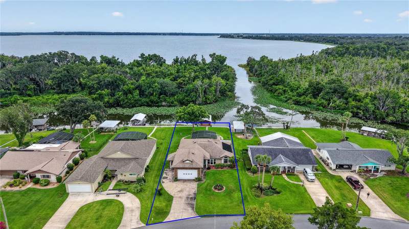 3 bedroom Single Family Residence at 5516 E Harbor Drive, Picciola Harbors Rohrs Add, Fruitland Park — photo 2
