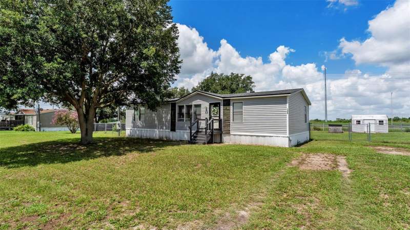 3 bedroom Manufactured Home at 1329 ASHLEE COURT, LAKE MYRTLE SHORES, AUBURNDALE — photo 3