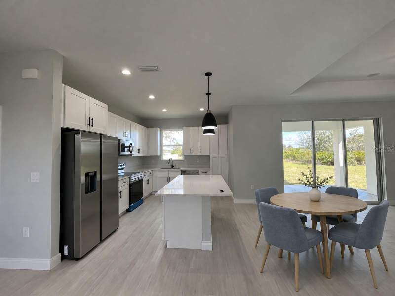 4 bedroom Single Family Residence at 13335 Holtville Avenue, Port Charlotte Sec 085, Port Charlotte — photo 3