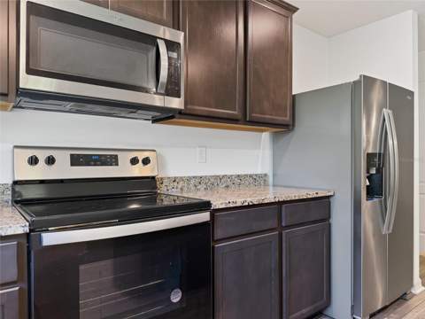 1552 Wynford Circle, Tavares FL - photo 7 of 39