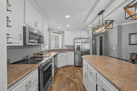 37200 Neukom Avenue, Zephyrhills FL - photo 8 of 37