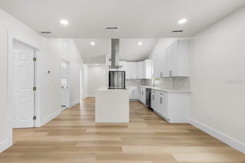 2 bedroom Single Family Residence at 2590 18th Avenue, Avalon, St Petersburg — photo 2