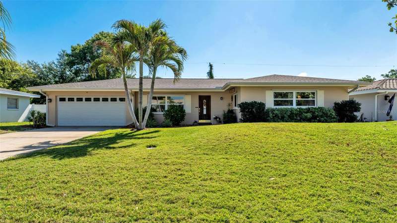 Douglas Manor Estates