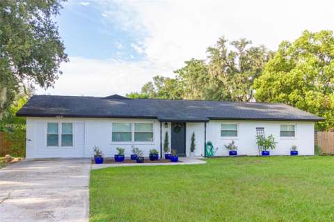 12231 Kelly Lane, home for sale in Thonotosassa 33592
