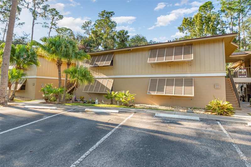 2 bedroom Condominium at 120 Hibiscus Woods Court #8D, Lakeside Condo Apts, Deltona — photo 1