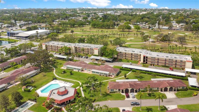 Villas Capri Condo