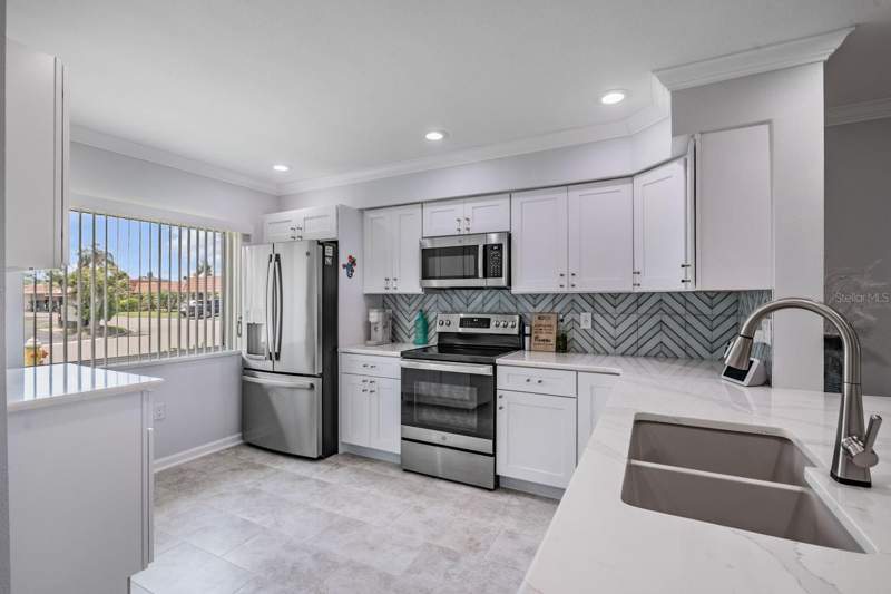 2 bedroom Villa at 19029 US Highway 19 #27A, Imperial Cove 13, Clearwater — photo 5