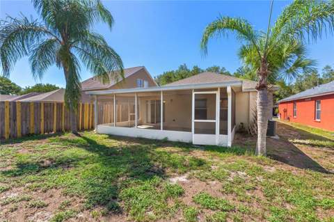 7456 Oxford Garden Circle, Apollo Beach FL - photo 23 of 24