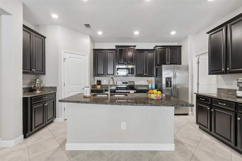 4 bedroom Single Family Residence at 9908 Sage Creek Drive, Belmont North Phase 2B, Ruskin — photo 3
