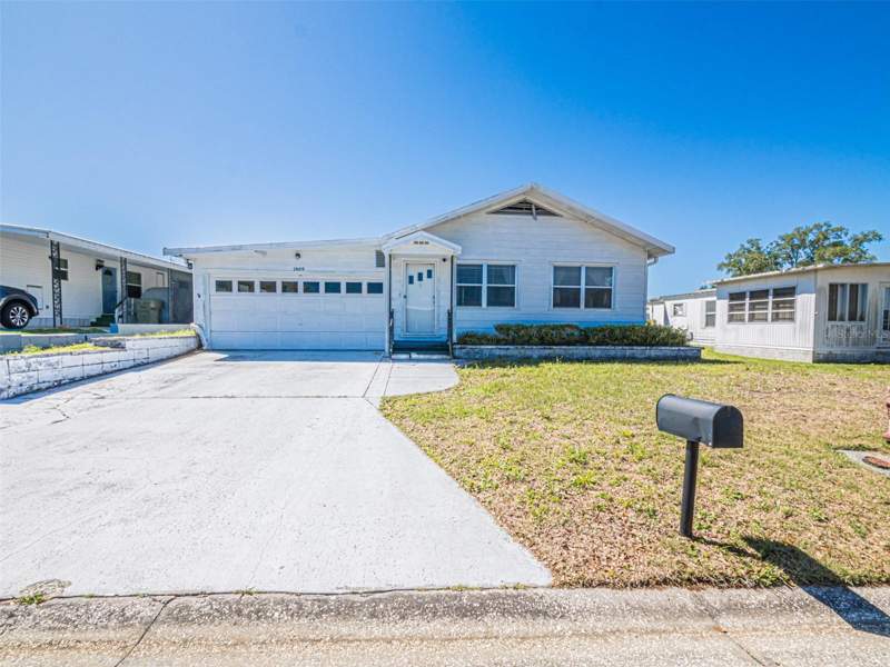 3 bedroom Mobile Home at 2609 Houston Place, Coachwood Colony, Leesburg — photo 2