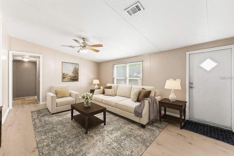 4 bedroom Manufactured Home at 201 N 5th Street, Bithlo, Orlando — photo 2