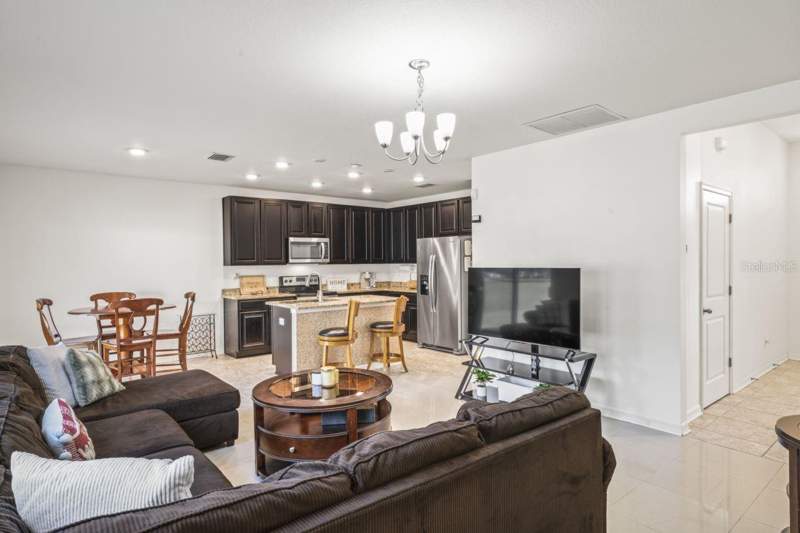 3 bedroom Single Family Residence at 571 Old Windsor Way, Villages Of Avalon Ph 3B-1, Spring Hill — photo 4