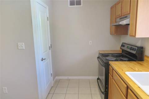 507 NW 39th Road #210, Gainesville FL - photo 9 of 16