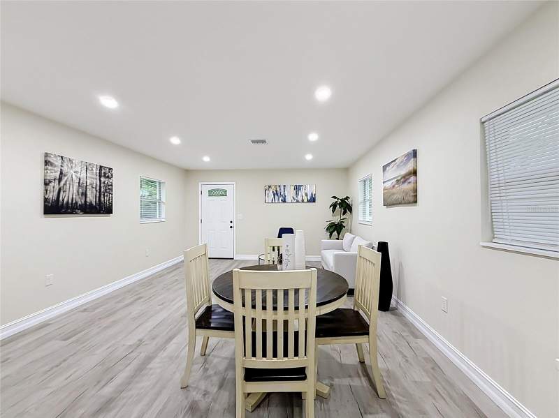 3 bedroom Single Family Residence at 38910 Merrell Avenue, Beg 108.8 Ft N Of SW Cor Of E 1/2 Of NE 1/4 Of NW, Umatilla — photo 4