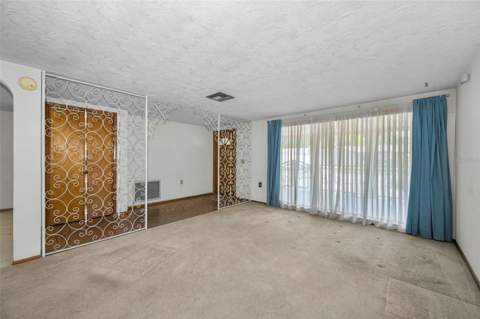 5834 Embay Avenue, New Port Richey FL - photo 14 of 55