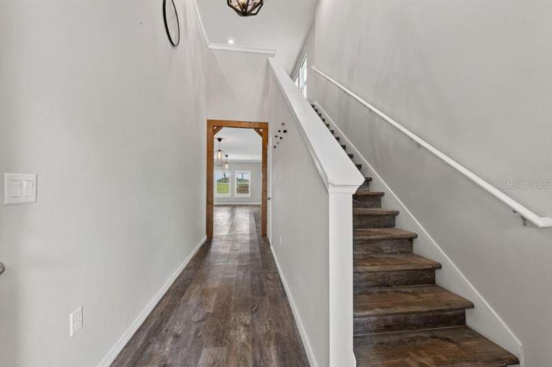 5 bedroom Single Family Residence at 14621 Brumby Ridge Avenue, B & D Hawkstone Ph I, Riverview — photo 2