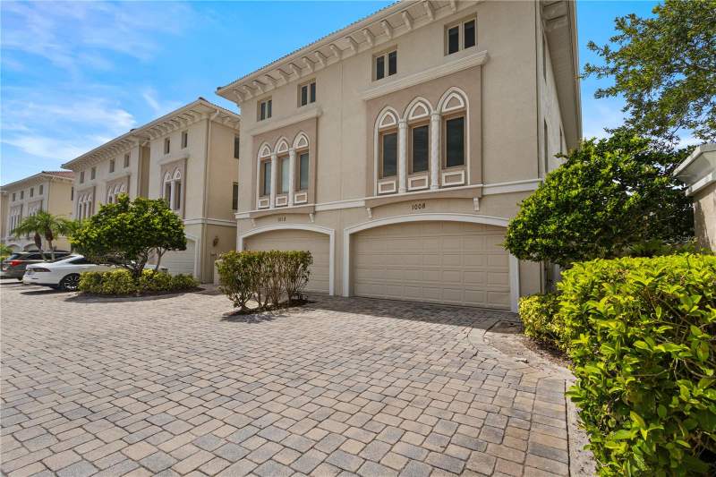4 bedroom Townhouse at 1008 Paseo Del Rio, Venetian Bay, St Petersburg — photo 2
