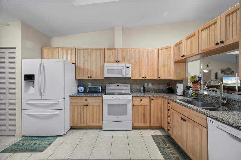 2 bedroom Condominium at 3830 Bal Harbor Boulevard #17, Villas Bal Habor Ph 04, Punta Gorda — photo 4