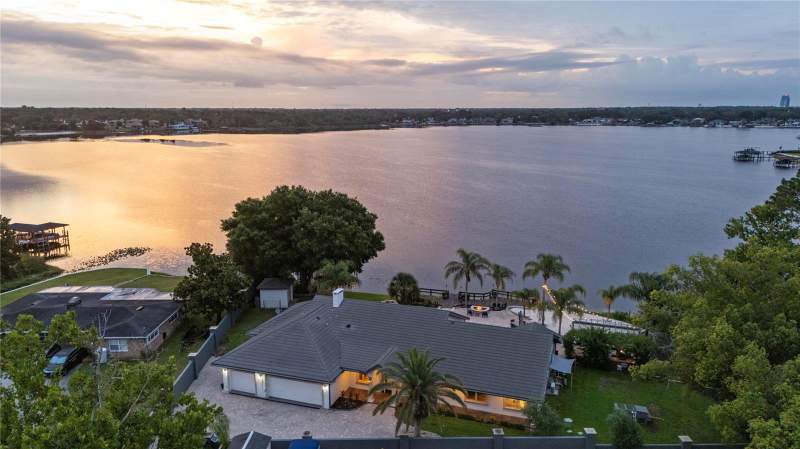 4 bedroom Single Family Residence at 2201 COVE COURT, LAKE BRANTLEY ISLES AMD, LONGWOOD — photo 2