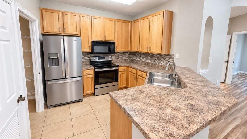1 bedroom Condominium at 10209 Courtney Palms Boulevard #301, Courtney Palms Condo, Tampa — photo 4