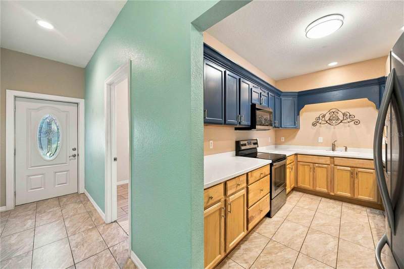 3 bedroom Half Duplex at 7256 David Boulevard, David 04 Condo, Port Charlotte — photo 4