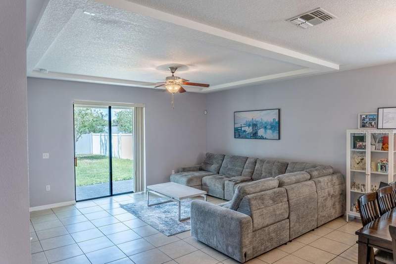 5 bedroom Single Family Residence at 612 Silverthorn Place, Crestridge At Estates, Groveland — photo 5