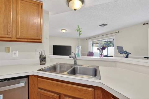 5215 Corvette Drive, Tampa FL - photo 10 of 31