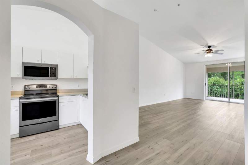 2 bedroom Condominium at 6635 Huntington Lakes Circle #202, Huntington Lakes Six, Naples — photo 4
