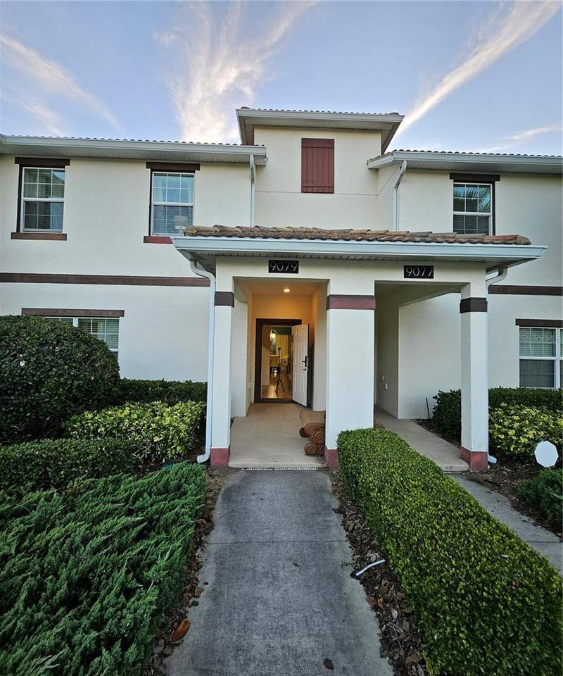 4 bedroom Townhouse at 9079 Dogleg Drive, Stoneybrook South Ph I-1 & J-1, Davenport — photo 2
