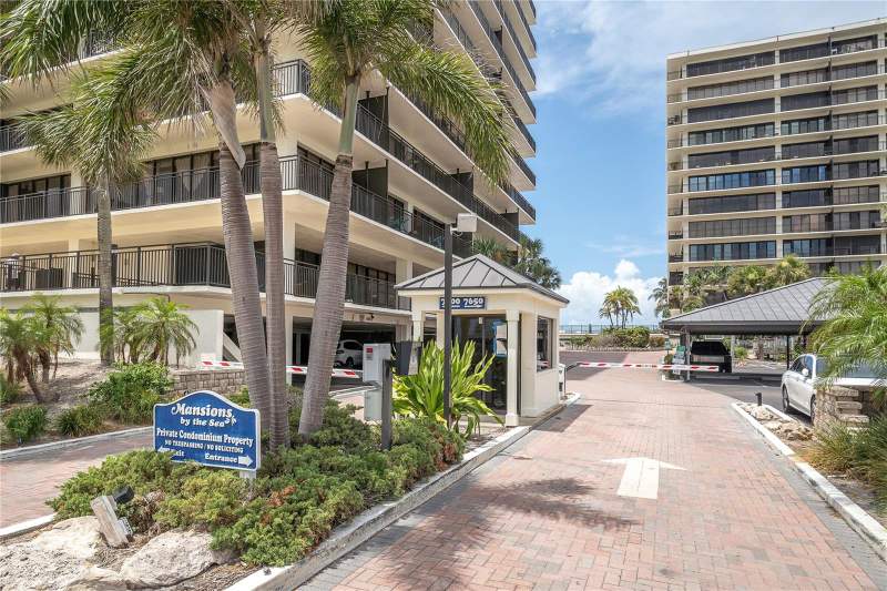 2 bedroom Condominium at 7600 Bayshore Drive #701, Mansions By The Sea Condo, Treasure Island — photo 2