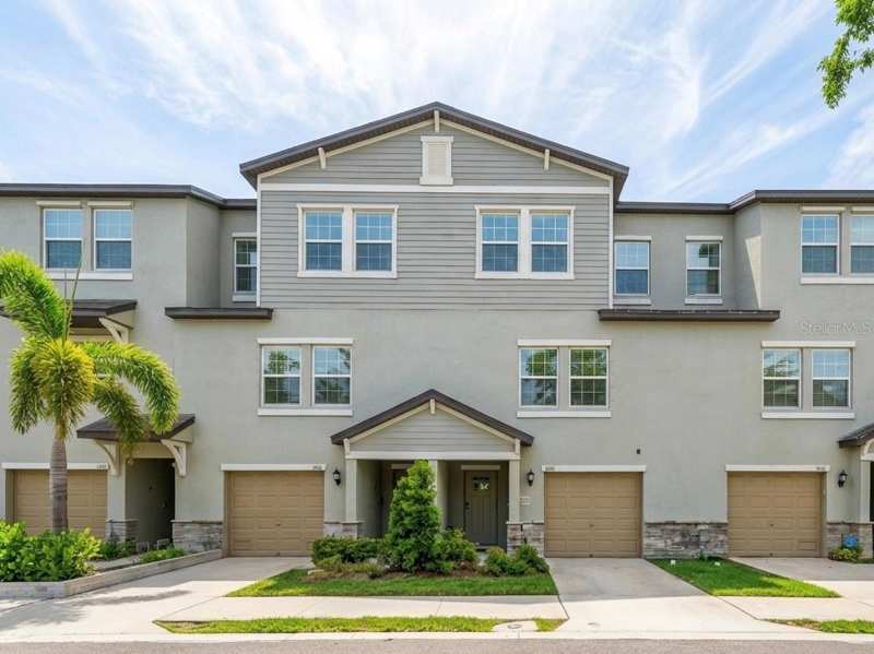 4 bedroom Townhouse at 4436 Tuscan Loon Drive, Palm River Twnhms Ph 2, Tampa — photo 1