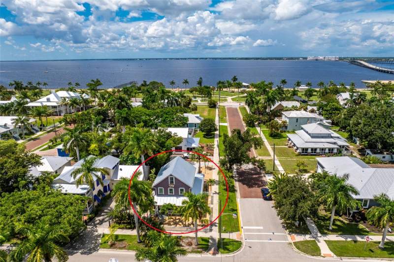 3 bedroom Single Family Residence at 502 W Marion Avenue, Historic Punta Gorda, Punta Gorda — photo 2