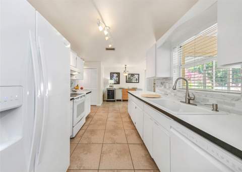 2437 Hawk Avenue, Palm Harbor FL - photo 6 of 6