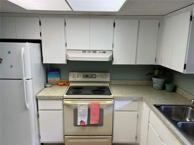 2 bedroom Condominium at 1100 E BAY DRIVE #35, WILLOWBROOK CONDO, LARGO — photo 4